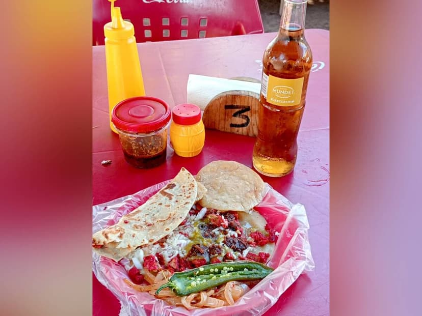 Tacos de adobada el "Chino Mao"