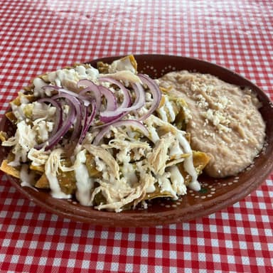 Chilaquiles Verdes con Pollo
