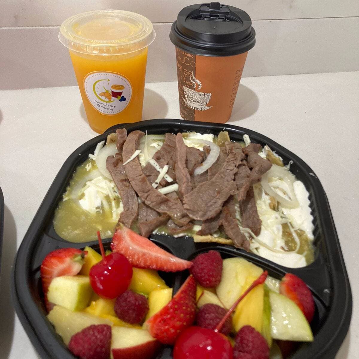 Combo Chilaquiles Verdes Con Cecina + Jugo +beb