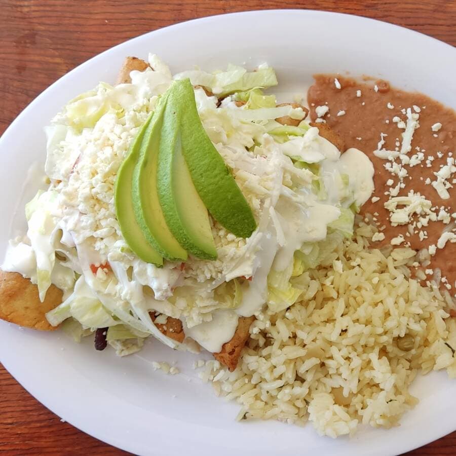 Tacos Dorados de Pollo