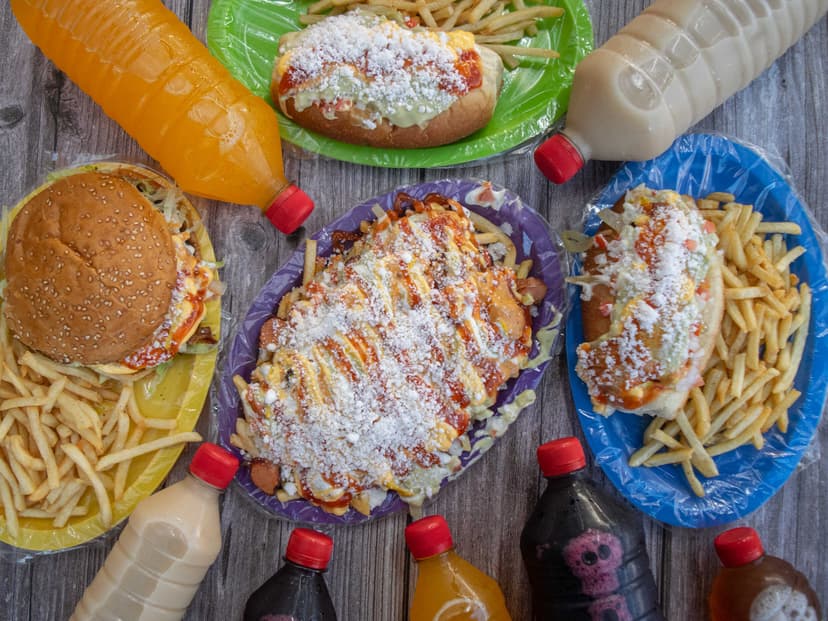 EL CLON Dogos y Hamburguesas