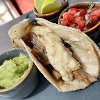 Taco de Arrachera con Queso