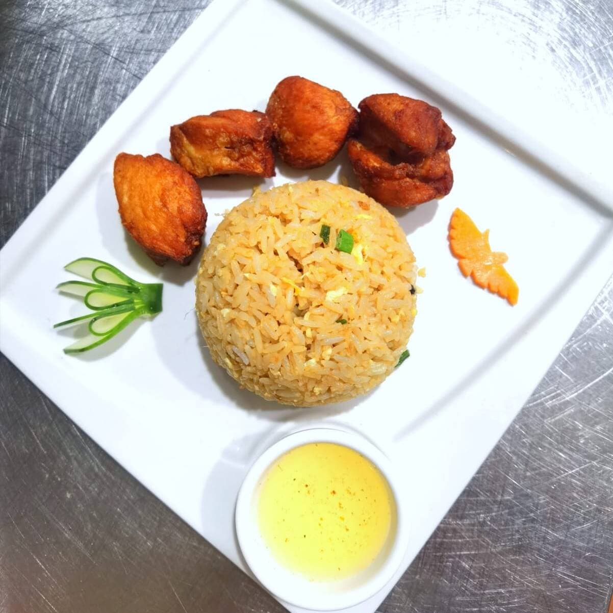 Chicharrón de Pollo con Chaufa Menú
