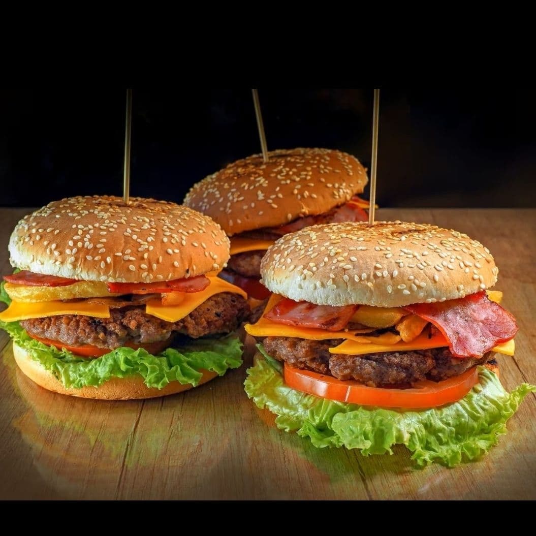 3 Burger Sencillas + 3 Papas Francesas