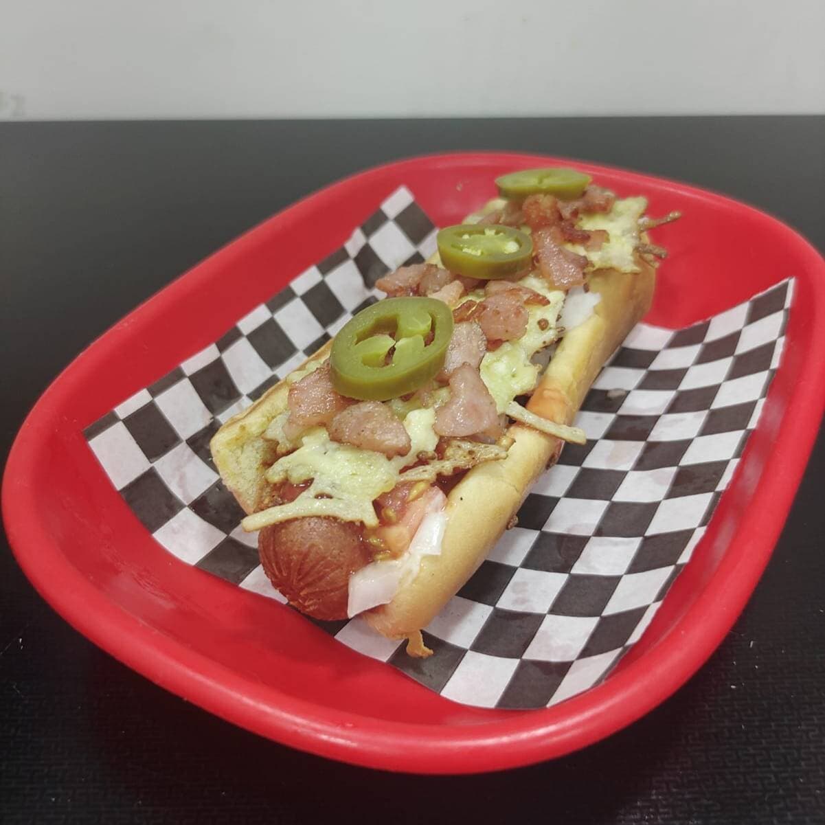 Hot Dog Jumbo con Queso y Tocino