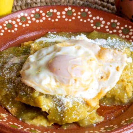 Chilaquiles Verdes con Huevo