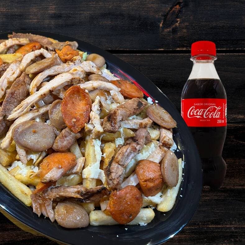 Salchipapa 4 carnes + coca cola