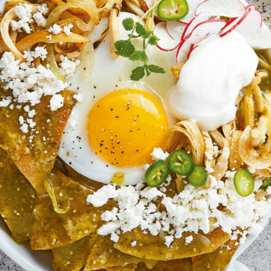 Chilaquiles verdes con huevo