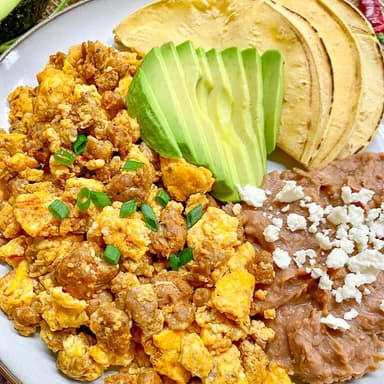 Huevos con Longaniza