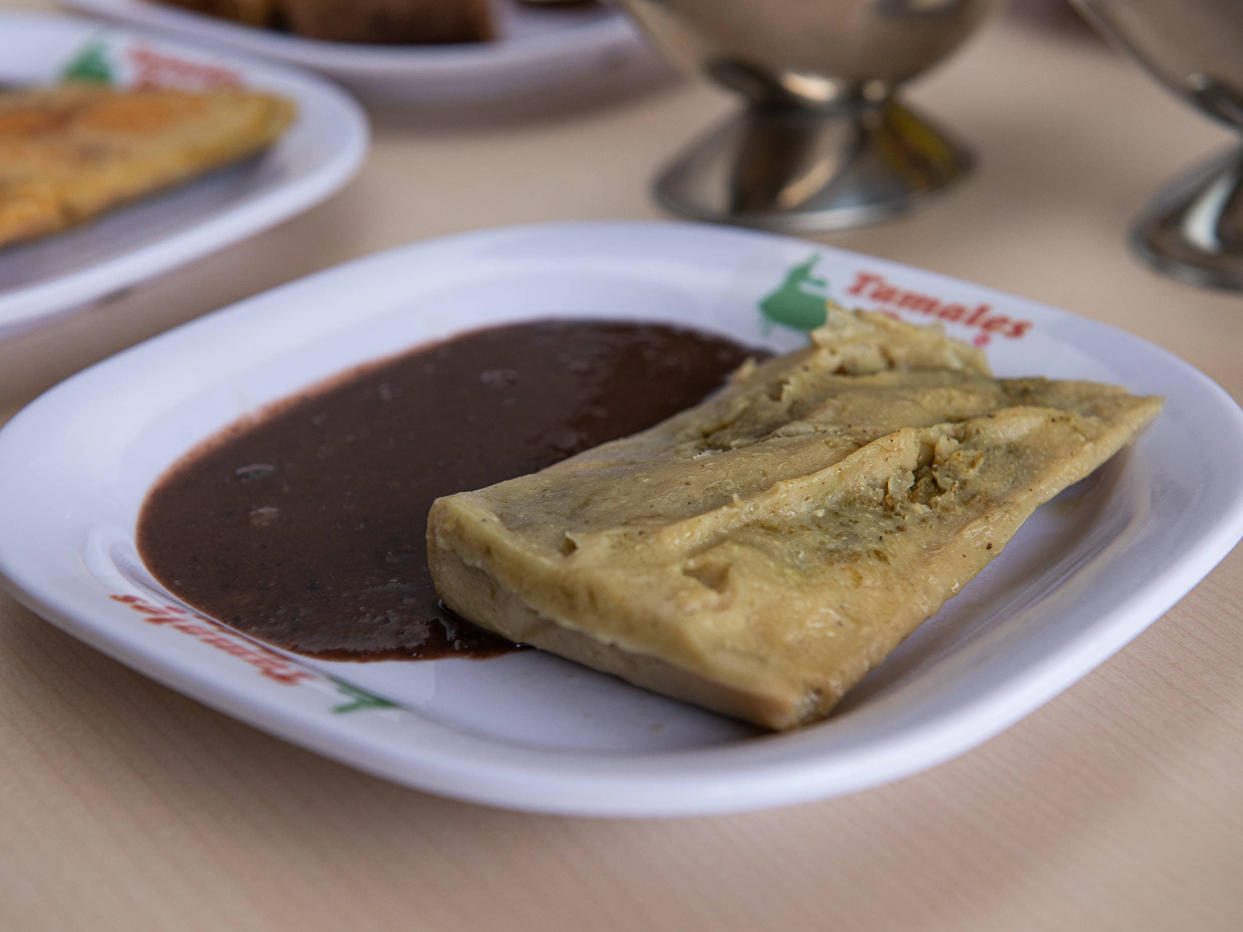 Tamal de Puerco en Salsa Verde