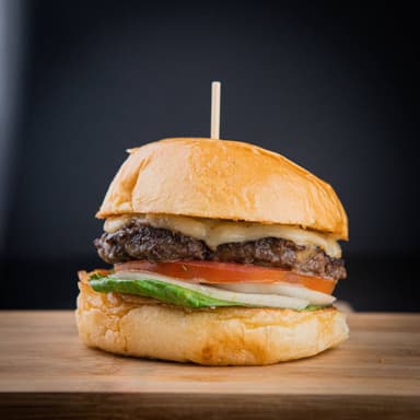 BURGER BACON 50% OFF  (Max 3 und X Pedido)