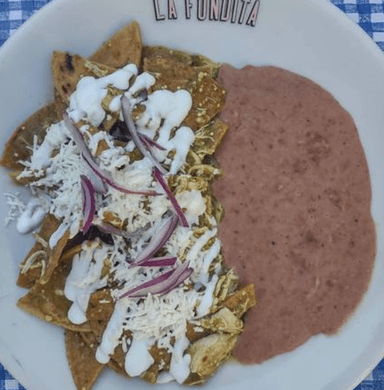 Chilaqules con pollo