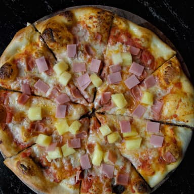 Pizza Hawaiian