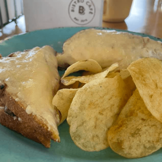 Panini Cuatro Quesos con Pollo