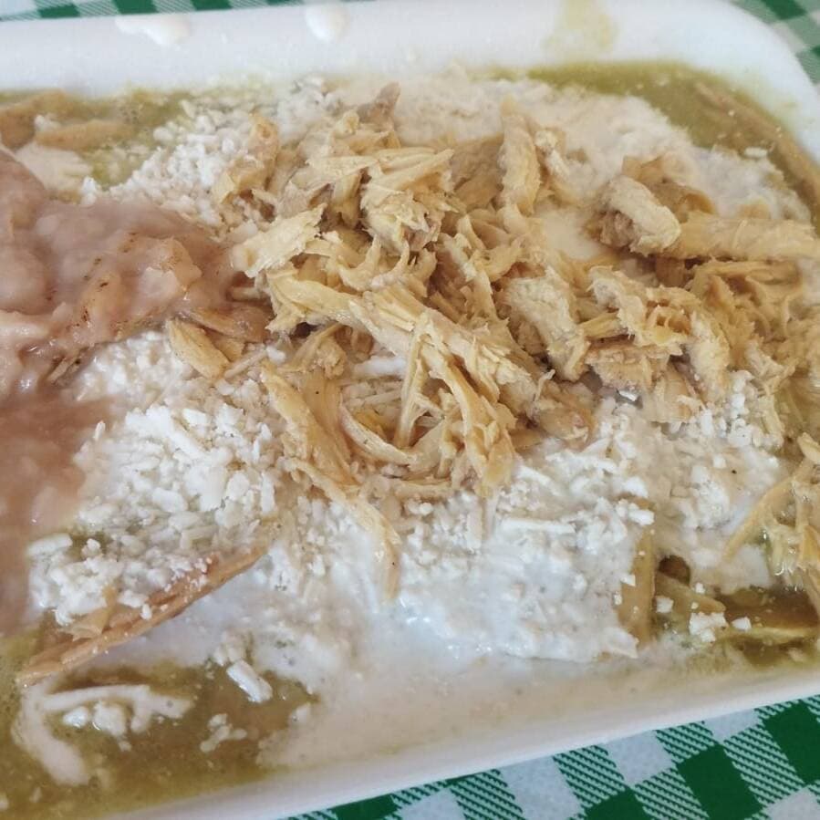 Chilaquiles con Pollo