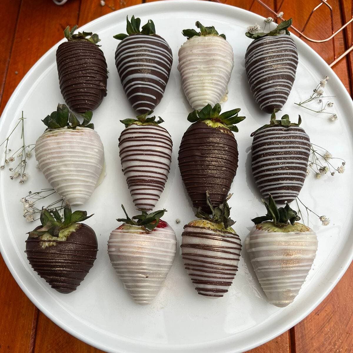 12 Fresas cubiertas con chocolate