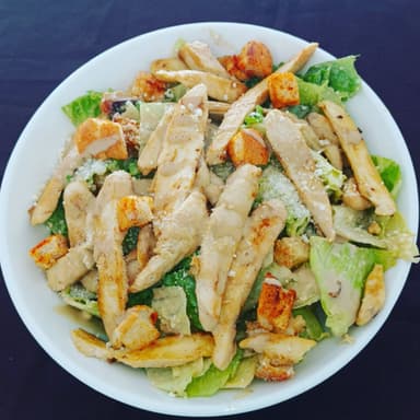 Ensalada César con Pollo