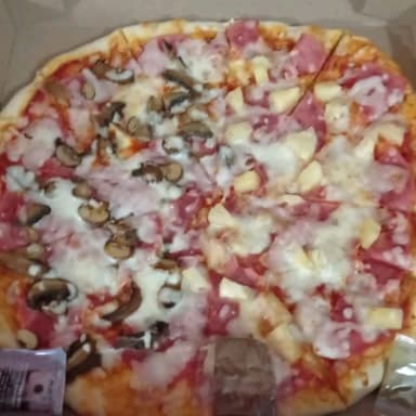 Pizza Grande 1/2 Hawaiana y 1/2 de Champiñones
