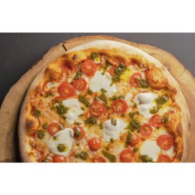 PIZZA CAPRESE MEDIANA.