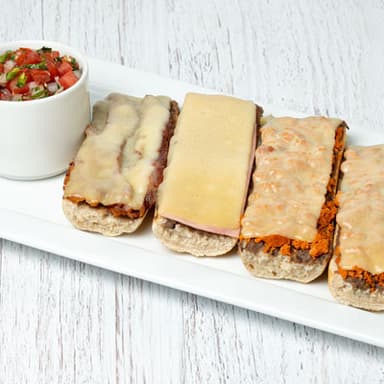 Molletes mixtos (Jamón, Tocino & Chorizo)