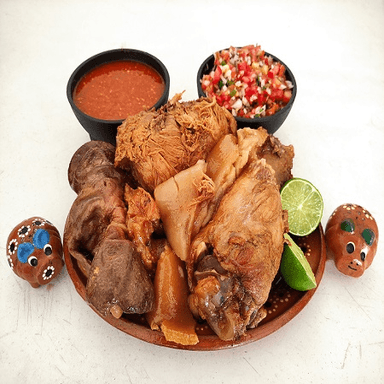 1/2 kilo Carnitas Surtida