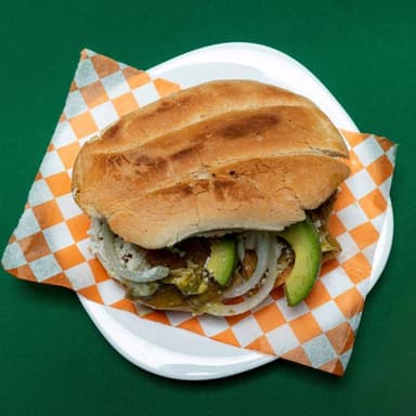 Torta de Chilaquiles Verdes