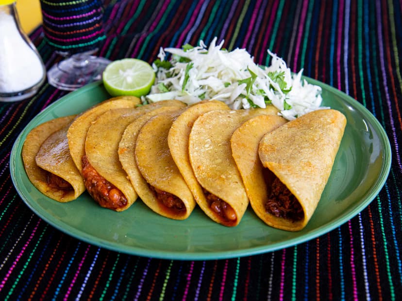 Tacos al Vapor Los Yiyes