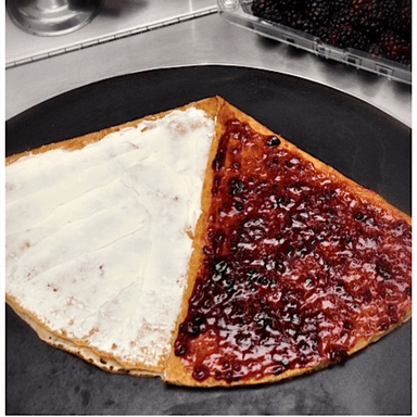 Crepa de mermelada de zarzamora y Philadelphia