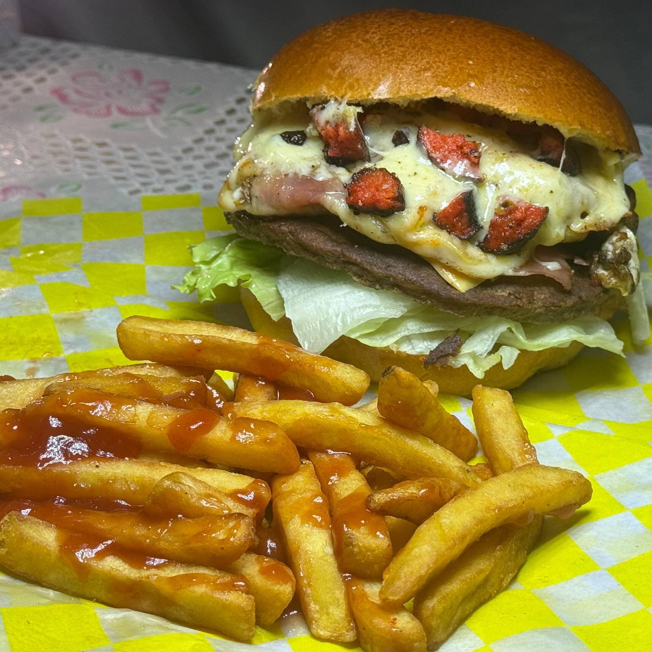 Hamburguesa Especial + Papas