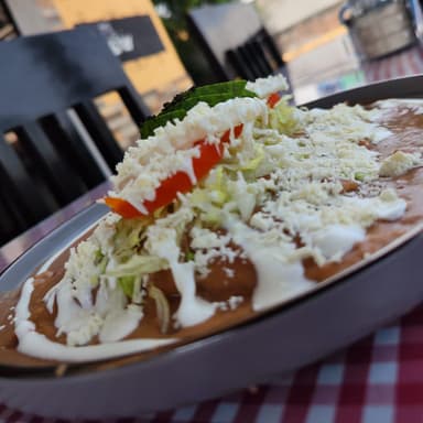 Enfrijoladas