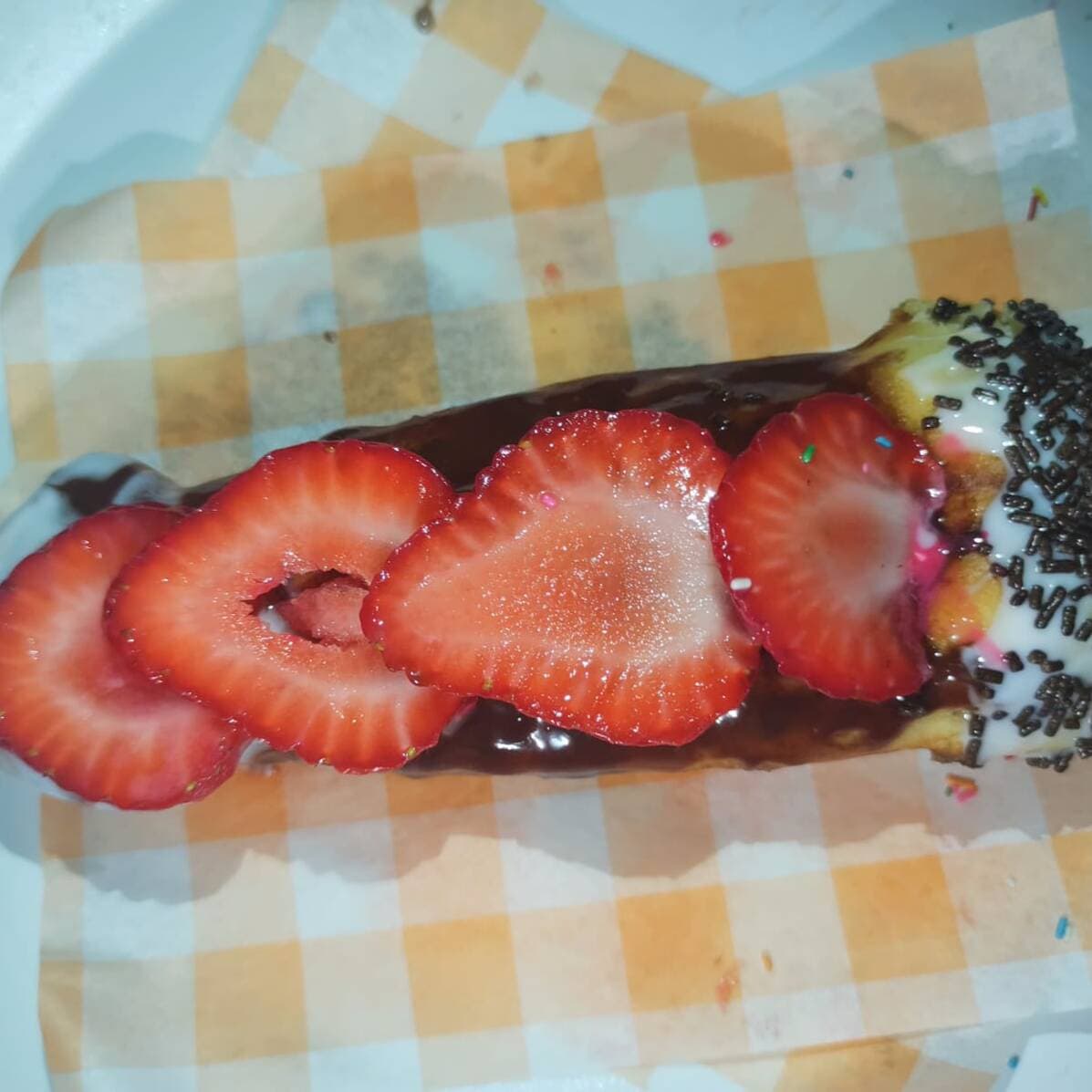 Nepe Waffle con Fresas