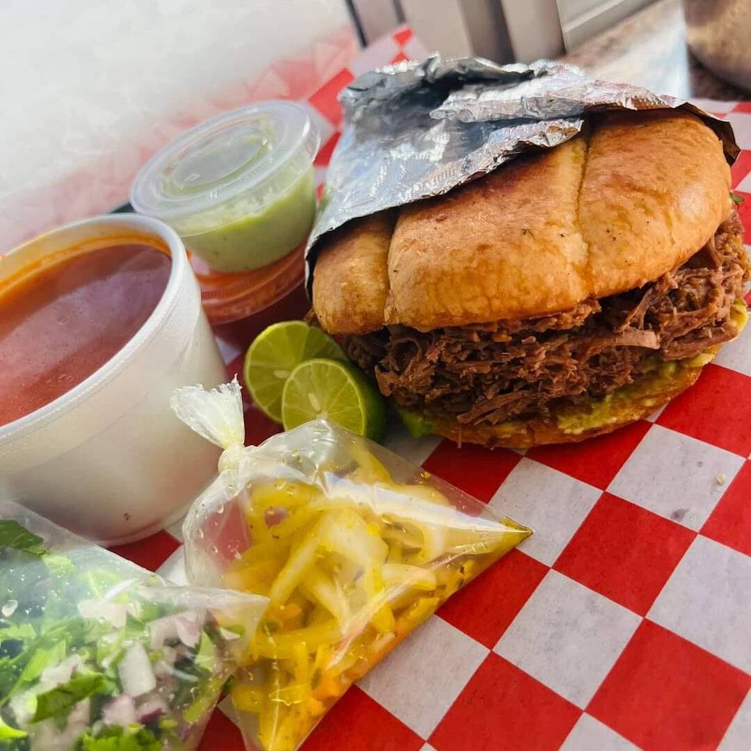 Torta Birria