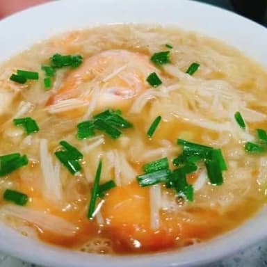 Sopa de Fideo con Marisco