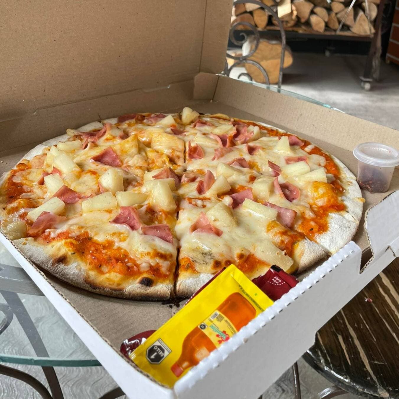 Pizza hawaiana 8 reb, 35 cm de diametro aprox