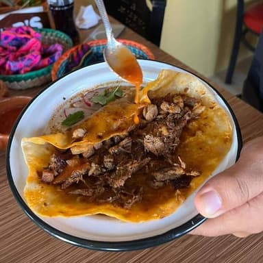 Taco de Aguja con Birria