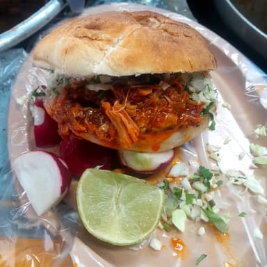 Torta de birria