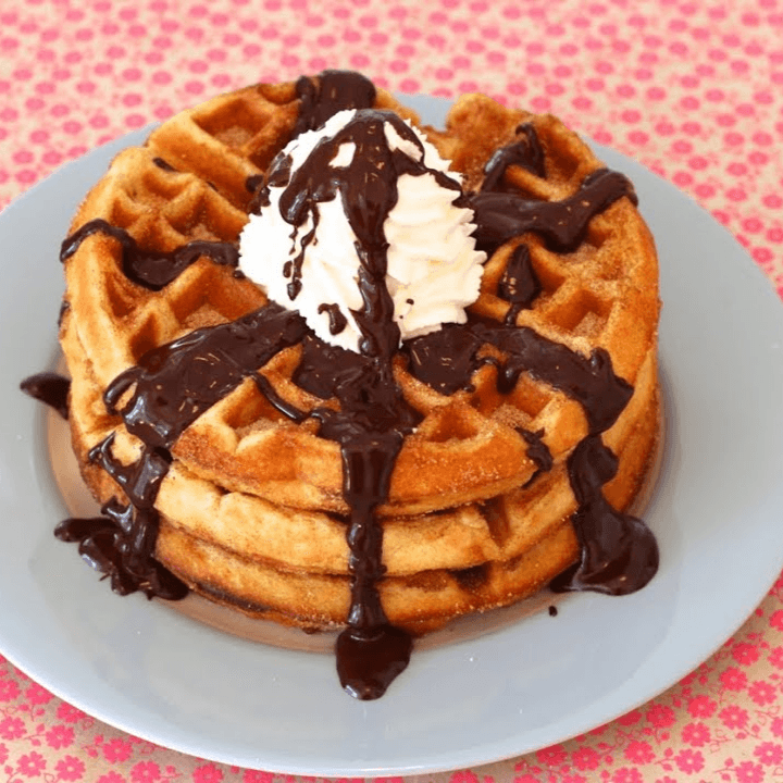Waffles con Hersheys✨