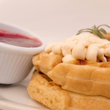 Waffle  M. Fresa con Philadelphia