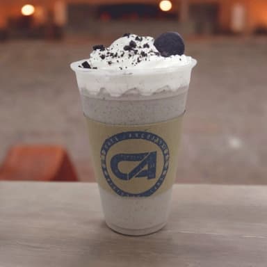 Frappé de Cookies & Cream con Café (16 Oz)