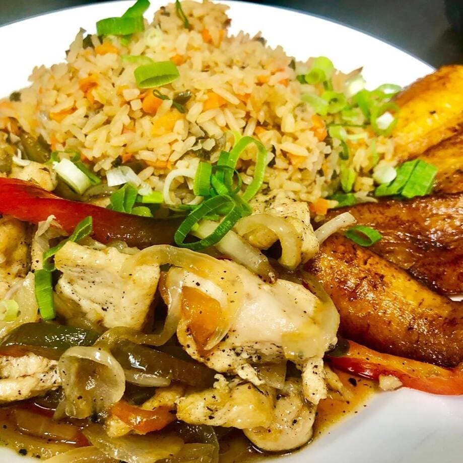 Pollo Teriyaki con Arroz Yakimeshi