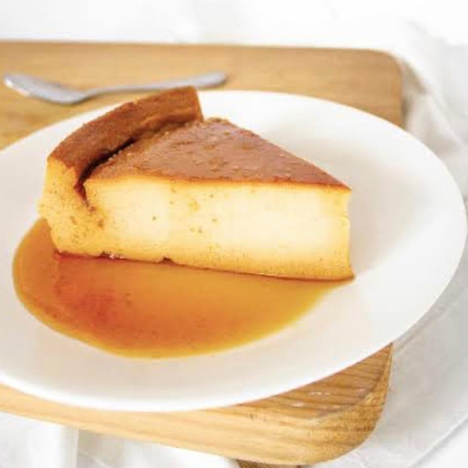FLAN NAPOLITANO COMPLETO DECORADO CON FRUTA