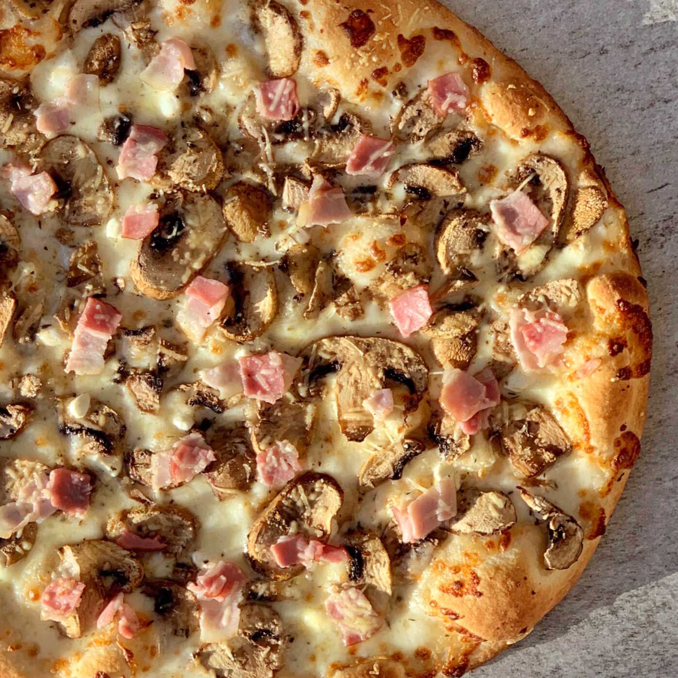 Pizza Funghi Blanca