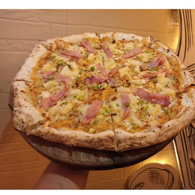 Pizza Anana Tropicale