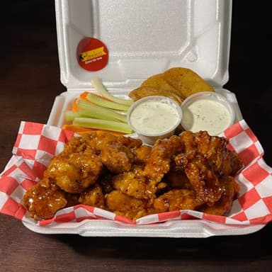 Boneless 500 GR. + Papas