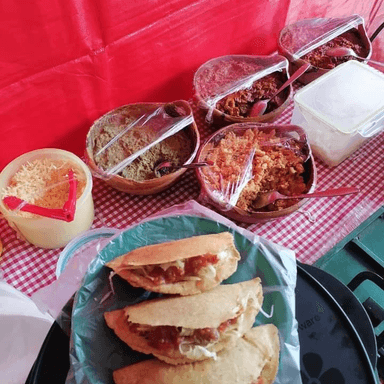 QUESADILLAS FRITAS 3 pzs