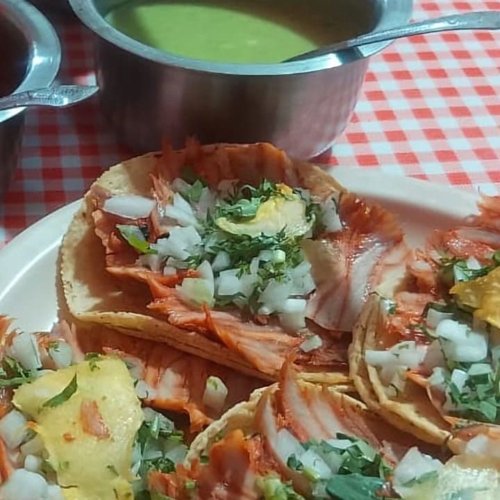 6 TACOS (TORTILLA DE MAÍZ) + COCA COLA
