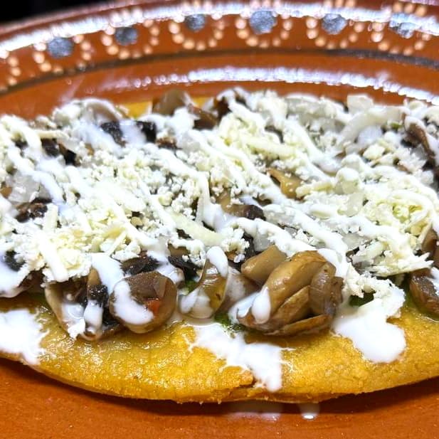 Huarache de Champiñones