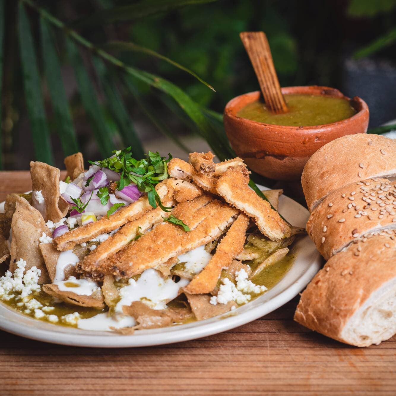 Chilaquiles medianos con proteina