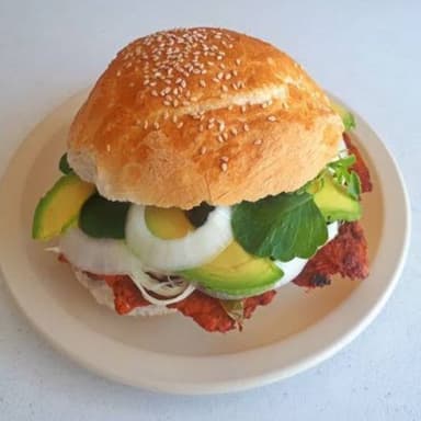 CEMITA DE CARNE ENCHILADA