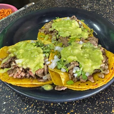 ORDEN DE 3 TACOS DE CARNE ASADA